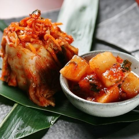 [Side] Assorted kimchi
