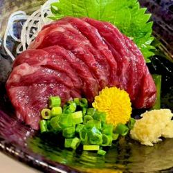 Domestic horse sashimi lean meat