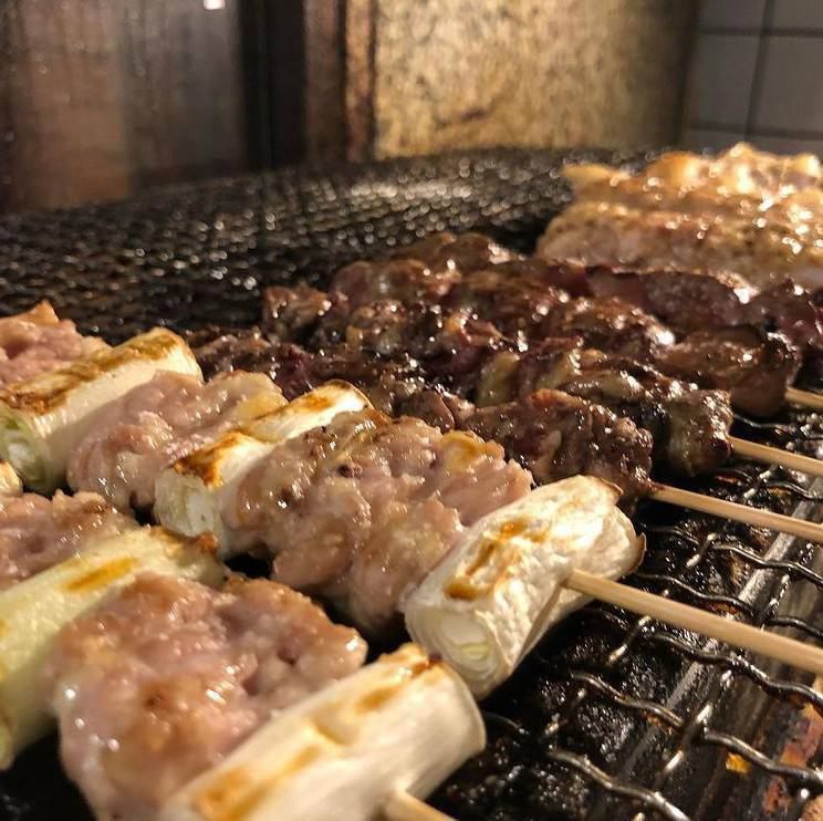 丁寧に串打ちして焼き上げる串焼は絶品です♪