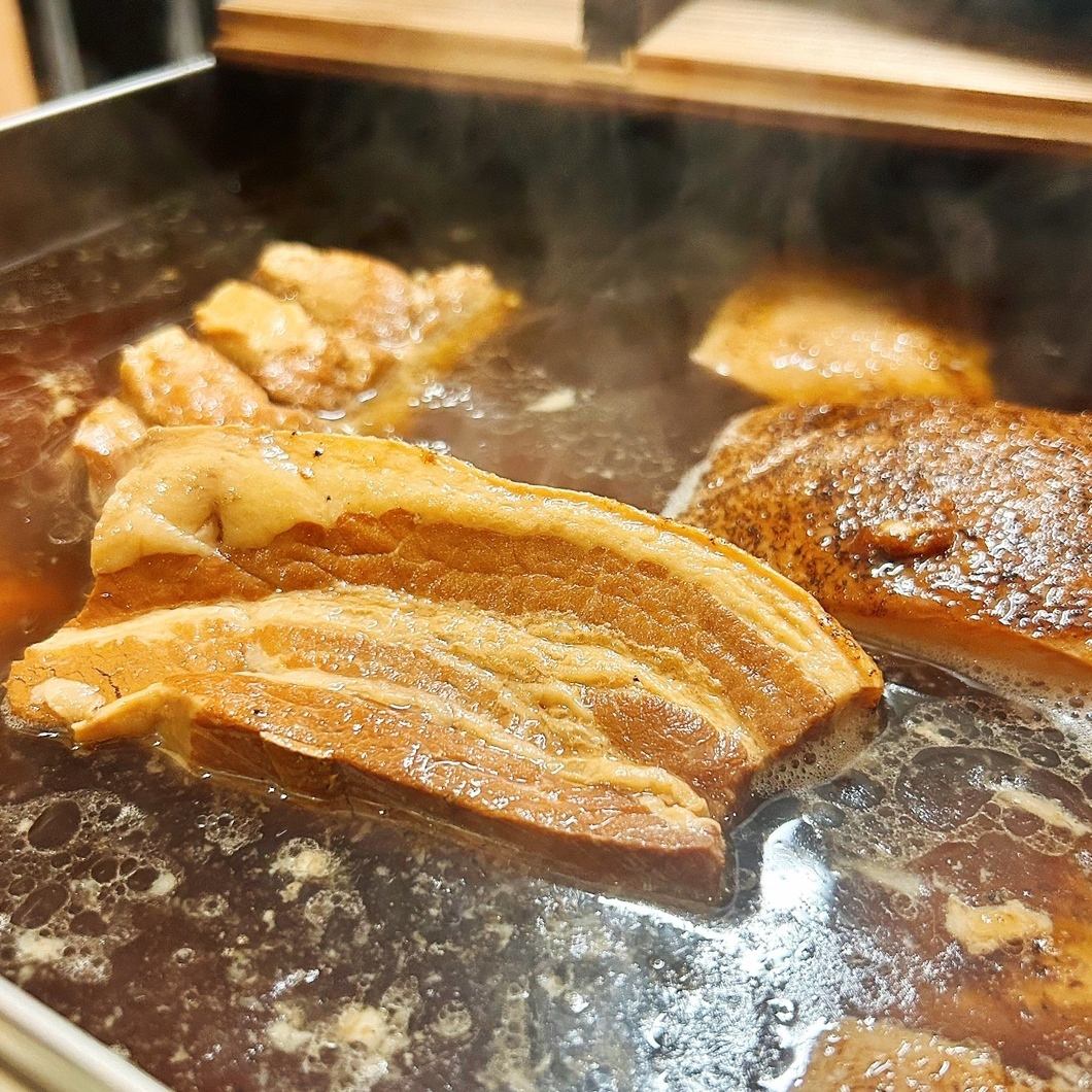 当店看板メニューの【手作りらふてぃ】是非ご賞味あれ!
