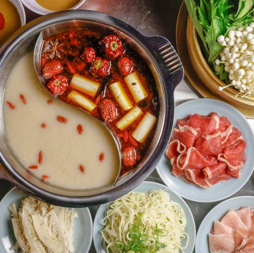 【대인기】본고장의 맛을 만끽! 2종의 스프 「화나베 코스」120분 무제한 뷔페♪