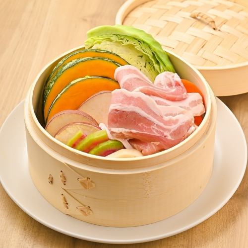 豚しゃぶと野菜の蒸籠蒸し