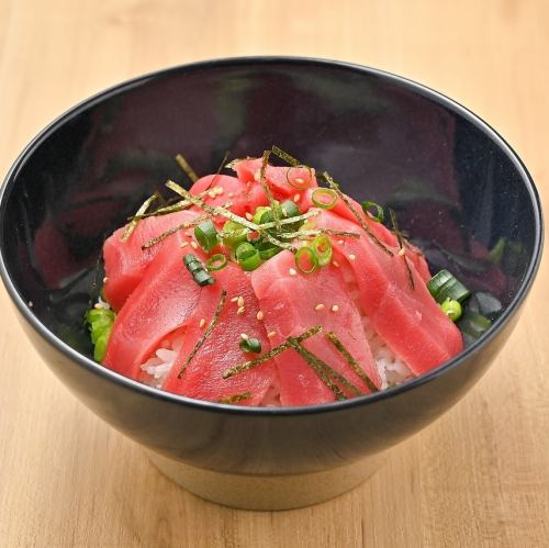 漬け鮪と薬味の出汁茶漬け