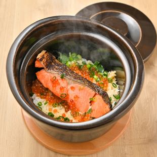 いくらと鮭の親子土鍋ごはん