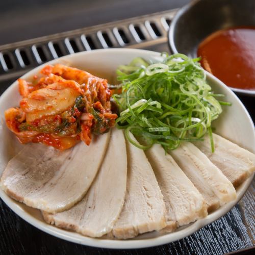 【一品】蒸しブタキムチ/すじコン煮