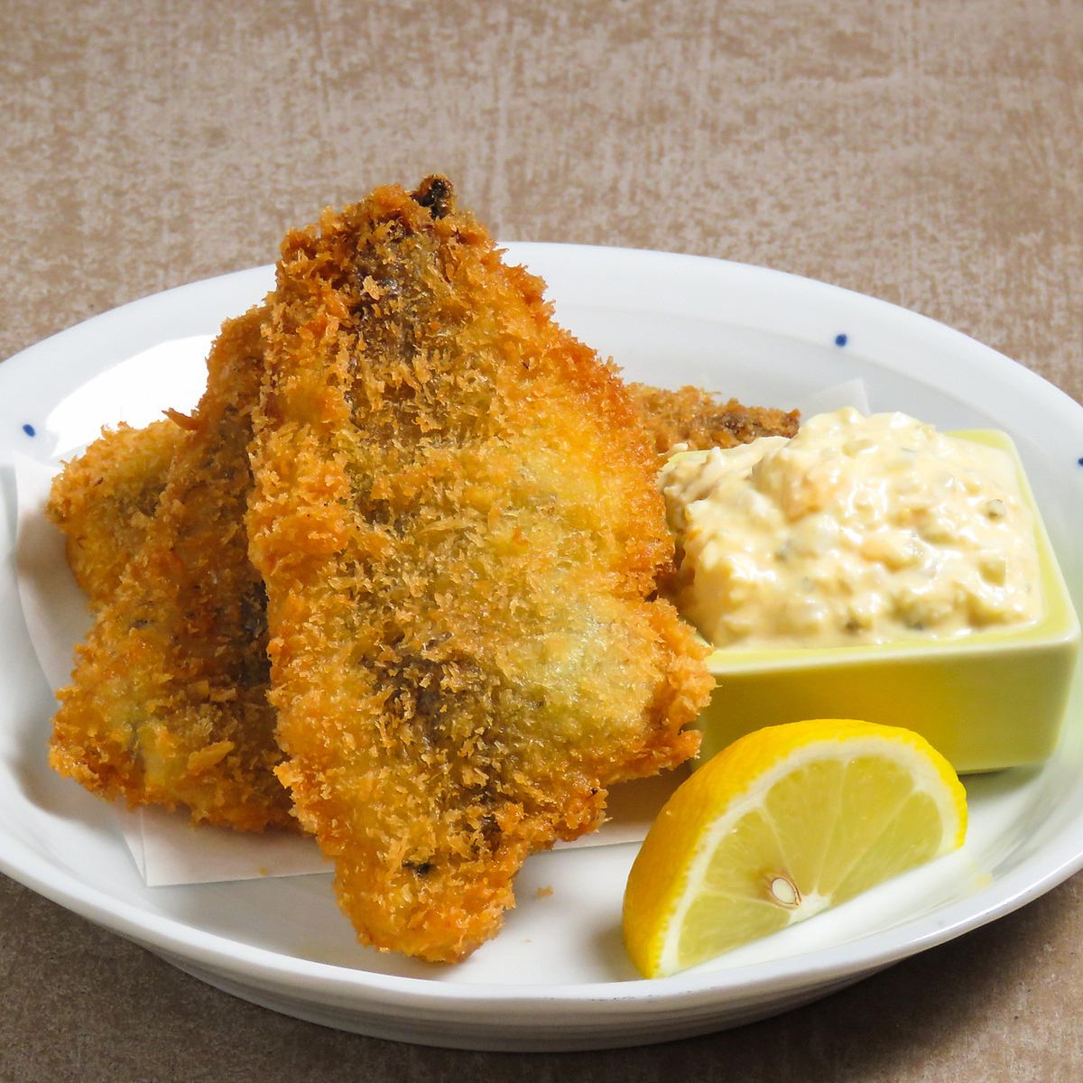 We serve fresh fish from Nagasaki. Customers from outside the prefecture are also welcome!