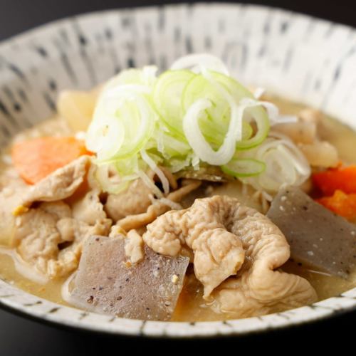 しみじみ旨い!『自家製もつ煮込み』