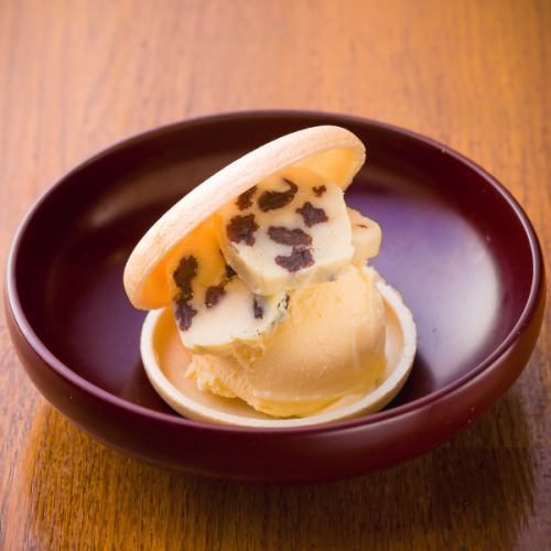 Sake lees raisin butter ice cream monaka