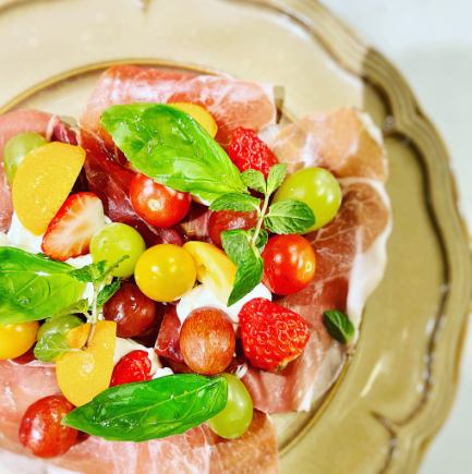 Choose from pizza or pasta! Seasonal lunch course for girls' gatherings.
