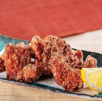 Deep-fried red chicken with celery