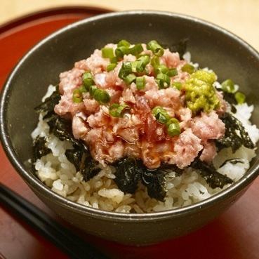 本マグロのネギトロ丼