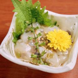 章鱼芥末配碎芥末
