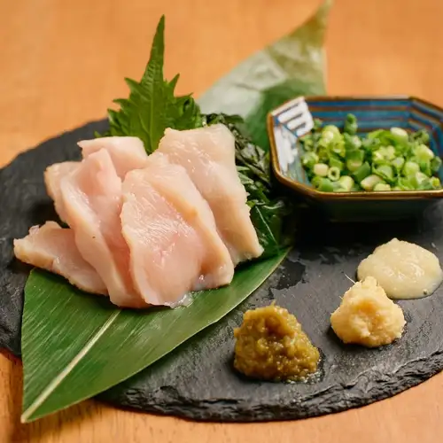 地鶏の炙りたたき