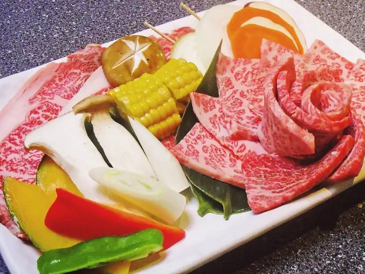 目利きした厳選牛を堪能！ご家族で日常に彩りを♪