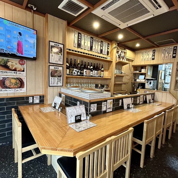 1～8名様までOK！！カウンターでしっぽり極上の知覧どりを味わう。今宵も乾杯して飲んで笑って盛り上がろう！宴会コース2H飲み放題付き有り！