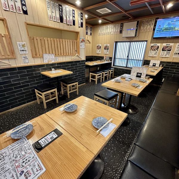 2階フロアは【歓送迎会】【送別会】等の各種宴会32名様迄OK！【会社での御宴会】【職場等の歓送迎会】と大活躍◎２階フロアはお客様グループだけで贅沢飲み会♪貸切り御宴会・パーティーの時はぜひコースを御利用下さいませ♪貸切20名様～となっていますが、曜日・ご予算に応じて15名～でもOK！お電話でご相談下さい。