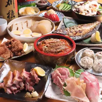 知覧どりレアもも焼/本日の鮮魚と知覧どり刺身盛り合わせ等料理10品+生ビール付2H飲放5000円