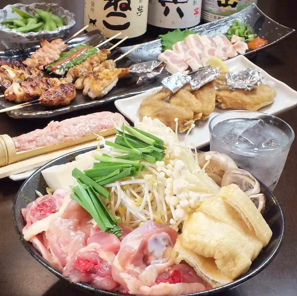 絶品鶏鍋と香ばしい焼鳥付コース!2時間飲み放題付きで大満足◎