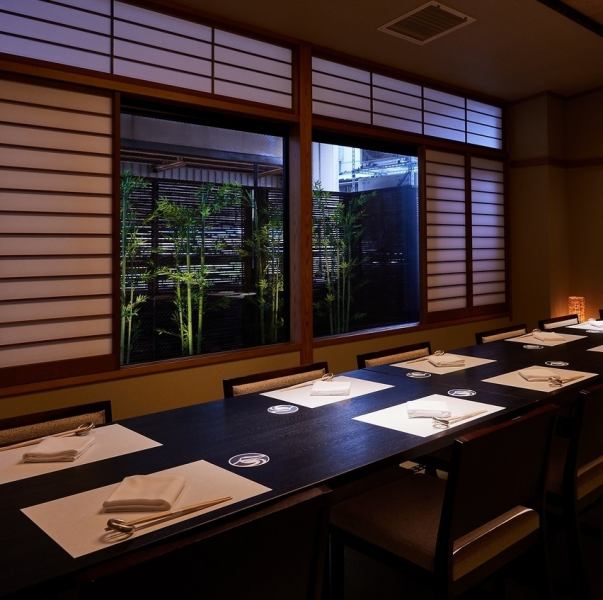 [For sukiyaki and shabu-shabu courses only] We also accept banquets at completely private table seats or in the large hall.Private rooms can be reserved for 20 to 50 people! If reserved, a private room fee of 1,000 yen per person will be charged.*If you share a table, there will be no charge.