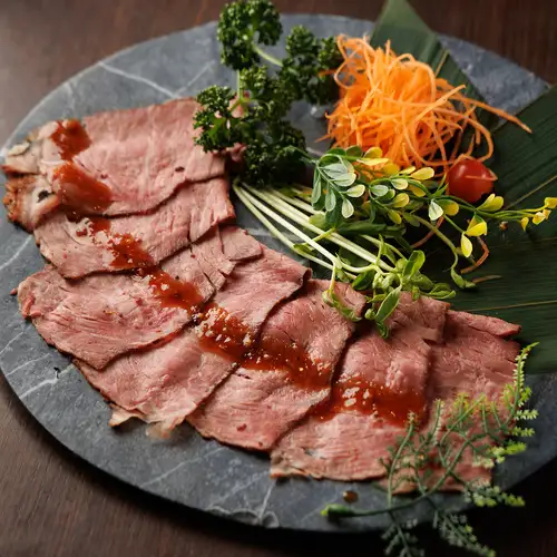The bliss of filling your stomach with premium Hokkaido meat and sashimi.