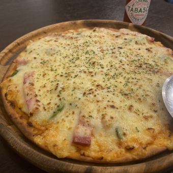 Bacon and asparagus aurora sauce pizza/Mentaiko potato pizza/Beef tendon demi-glace pizza