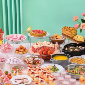 【4月~6月】<ランチ>5種のワイン飲み放題付・満開春桜といちごのスイーツビュッフェ