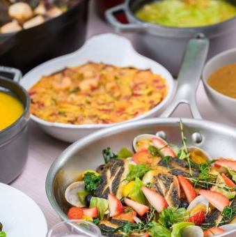 【4月~6月】<ランチ>生ビール飲み放題付・満開春桜といちごのスイーツビュッフェ