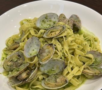 あさりのジェノベーゼの生パスタ