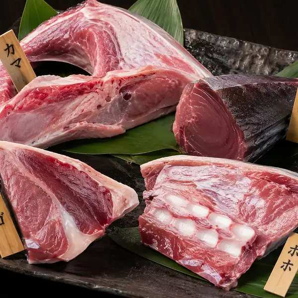 【３H飲放】日替わり部位のマグロ焼き×本鮪タンの逸品や希少部位『宴』全8品5380円⇒4500円