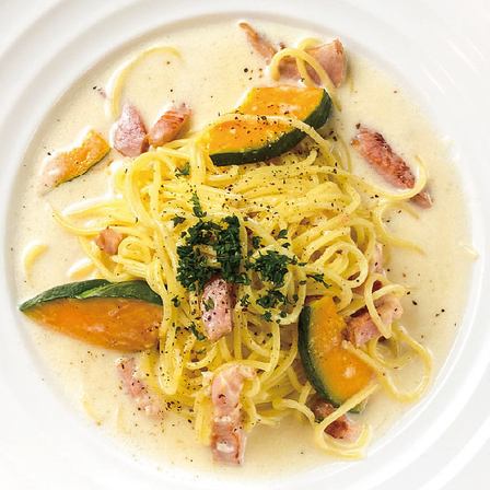 ベーコンとカボチャのクリームパスタ