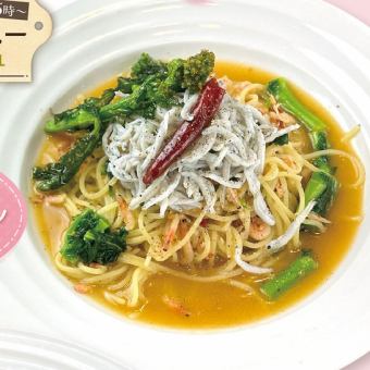 【Pasta】桜エビ、菜の花、しらすのペペロンチーノ