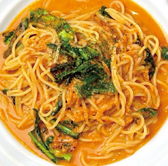 番茄奶油酱配油菜花和樱花虾