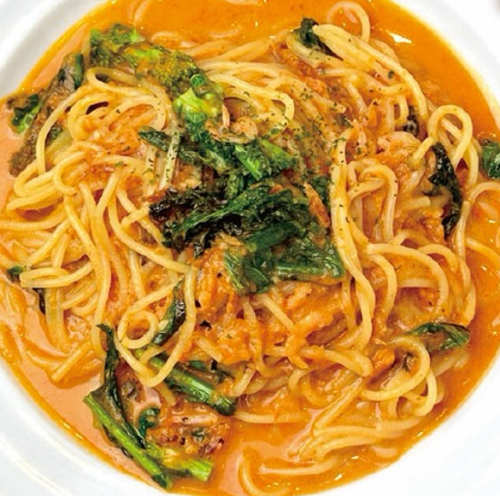 番茄奶油酱配油菜花和樱花虾