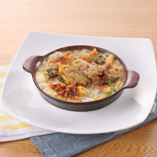 牡蛎卡门贝尔奶酪奶油焗通心粉