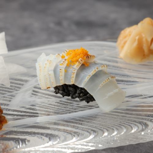 こだわりの黒シャリが絶品