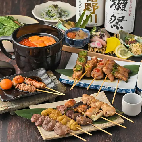 A luxurious charcoal-grilled chicken course to enjoy at a daytime banquet.