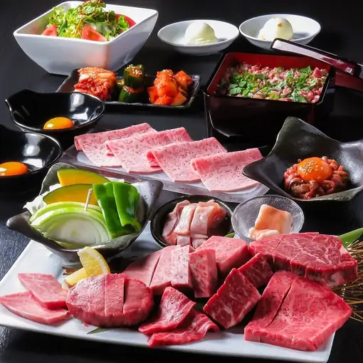 【僅限11月！ 20週年紀念套餐】包含小倉牛肉和烤涮涮鍋 - ¥15,000 ⇒ 半價¥7,500（含稅）！