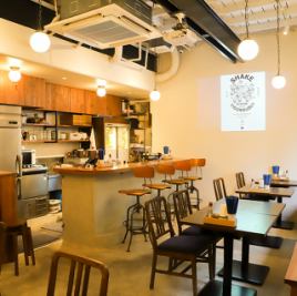 多喜B館カウンター・テーブル（ソファー席もあります）