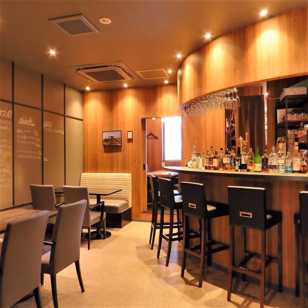 [Great location! A 3-minute walk from Kamakura Station◎] A stylish wooden interior near the station.In addition, it gently directs time with important people such as couple dates.We are looking forward to your visit ♪