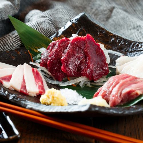 In addition to gyoza, there is also a horse meat platter.