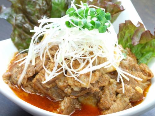 Spicy beef tendon stew