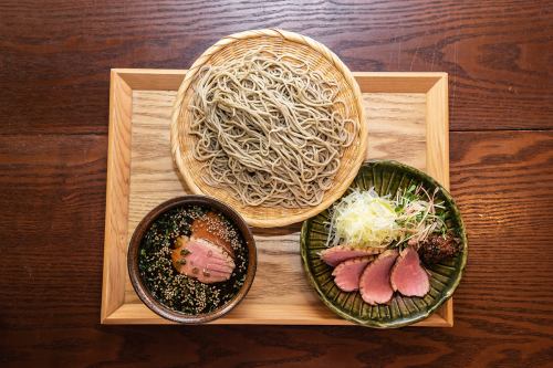 鴨湯蕎麥麵或烏龍麵