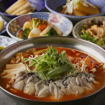 [Ultimate Course] Luxurious! Main dish: Oyster Kimchi Hot Pot or Plump Offal Hot Pot ◎ 9 dishes with 2.5 hours of all-you-can-drink for 5000 yen
