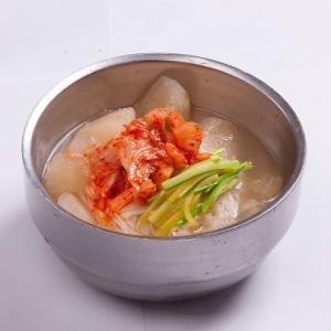 Kimchi somen noodles
