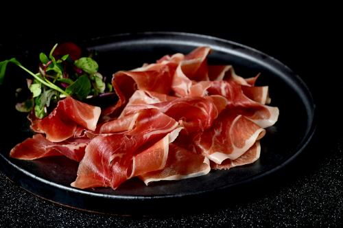 Spanish prosciutto with apple compote
