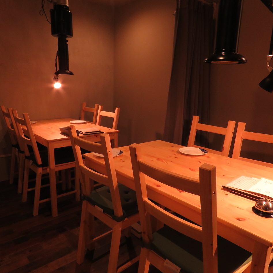 The slightly dimmed lighting creates a calm and mature atmosphere.