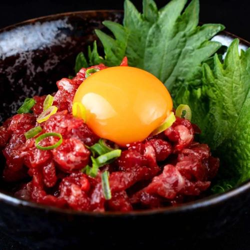 馬肉のユッケ