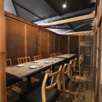 6名個室のご用意ございます。