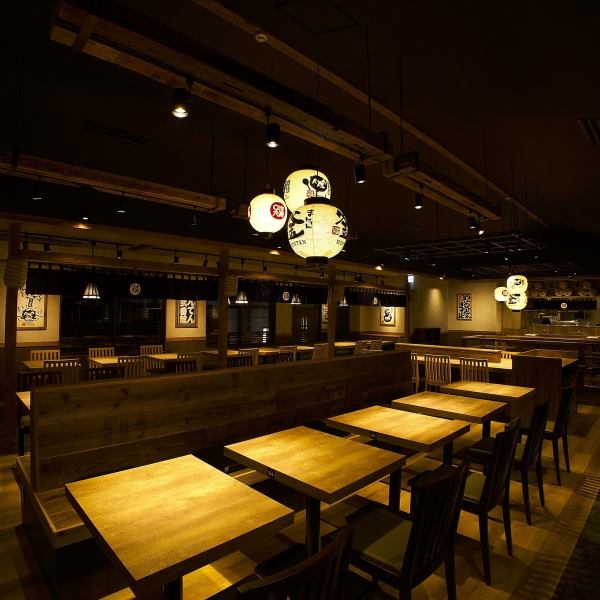 店内は古民家の雰囲気漂う温泉のお供にぴったりな空間！
