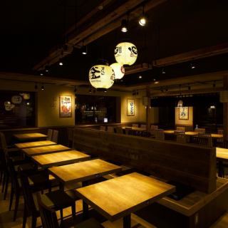 輕鬆的餐桌座位